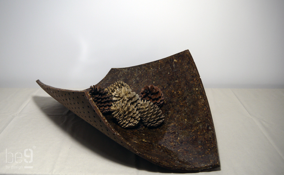 Larch cone chip bowl with pinecones