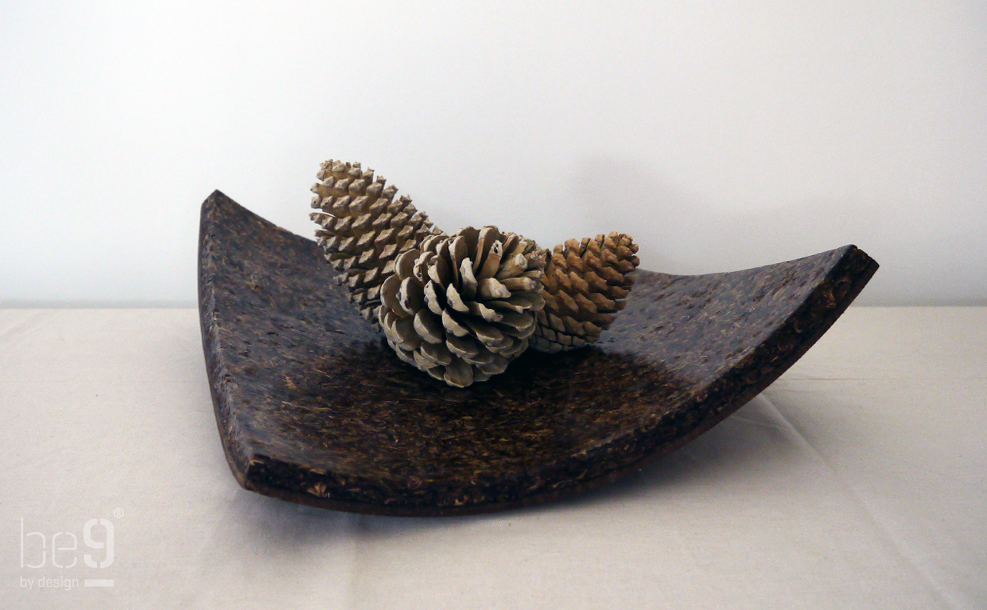 Square shaped Scots Pine chip bowl