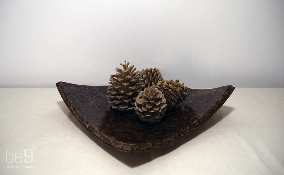 Square shaped Scots Pine chip bowl